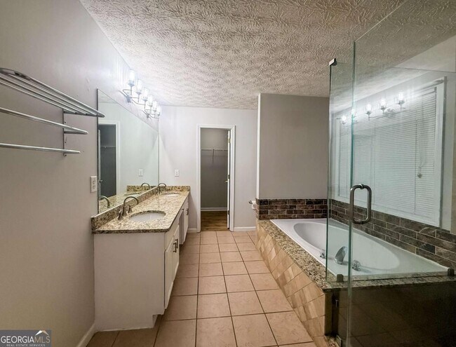 Building Photo - 5555 Grove Place Crossing SW