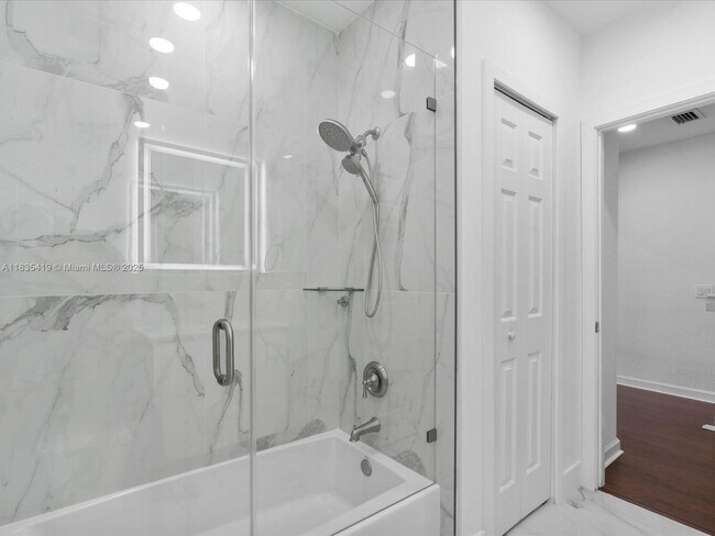 Building Photo - 15568 SW 39th St
