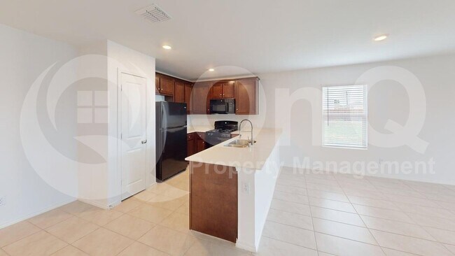 Building Photo - 14017 Ilderton St