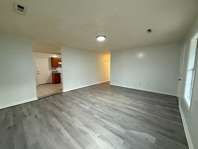 Building Photo - 3 Bedroom/1 Bathroom Home in Paragould AR ...