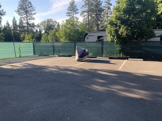 Building Photo - 13076 Ridge Rd