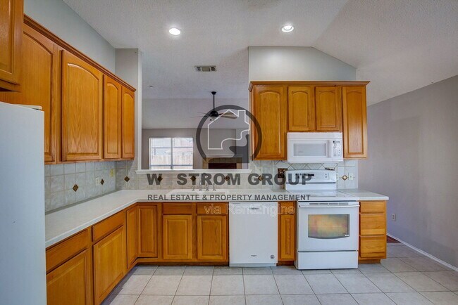 Building Photo - 8533 Brushy Creek Trail