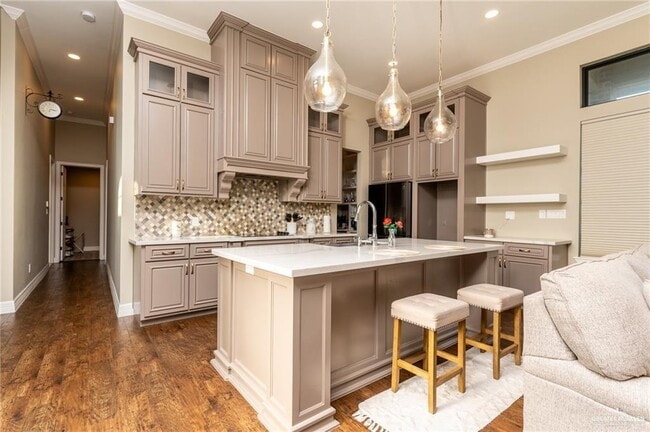 Building Photo - 10 W Alteza Dr