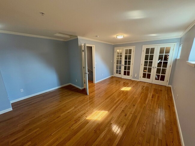 Building Photo - 1541 Cherrylane Pl S