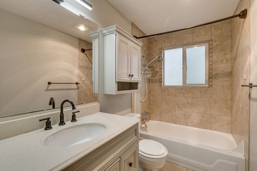 Building Photo - Newly Remodeled Rambler in Lynnwood with Giant Back Yard!