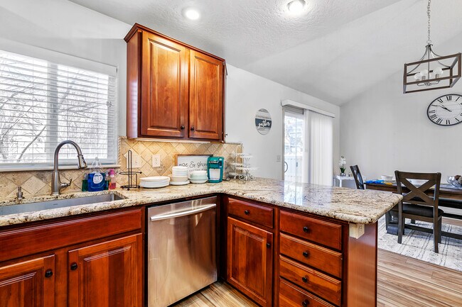 Building Photo - 3187 S Signorello Ln