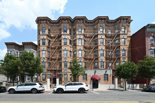 Building Photo - 222-224 48th St