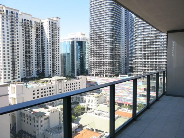 Building Photo - 1000 Brickell Plaza