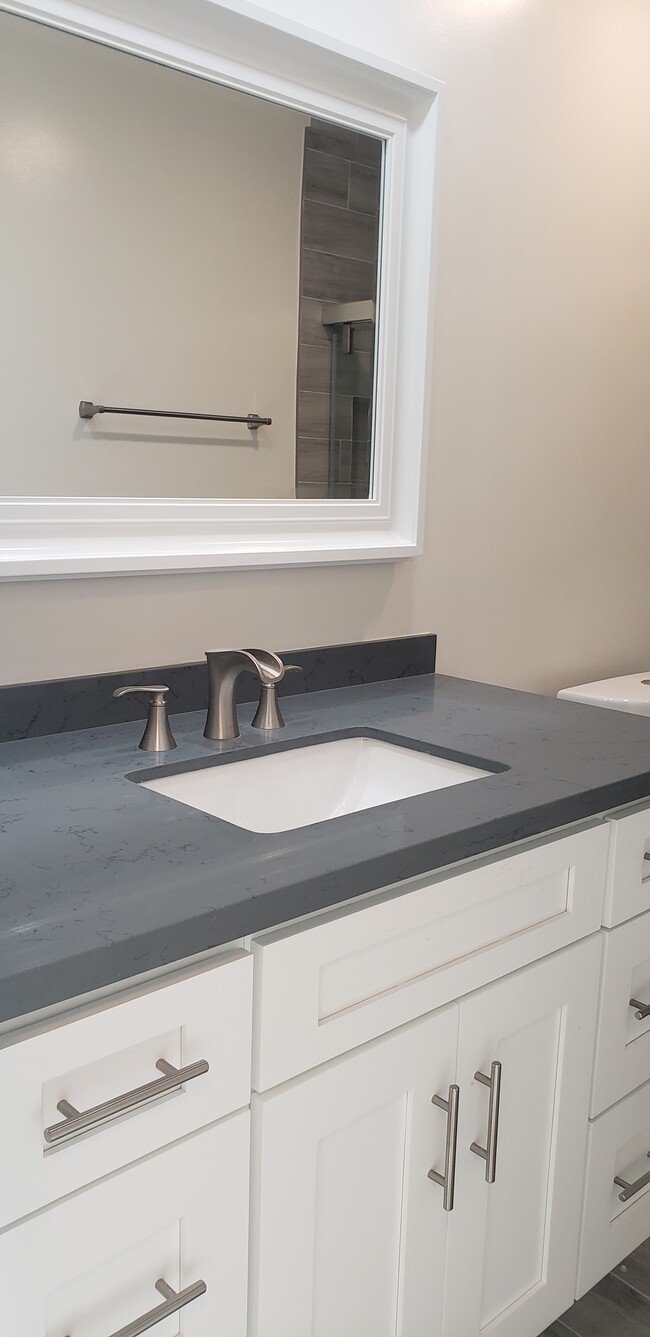 2nd Bath Vanity & Dual Flush Lav - 2223 S Bentley Ave