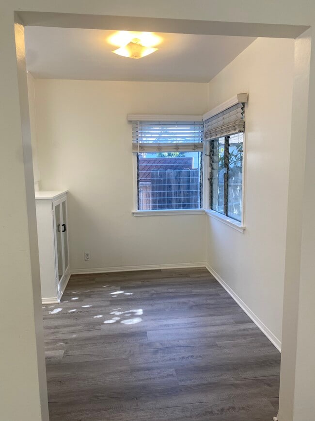 Dining Room - 2550 Greenfield Ave