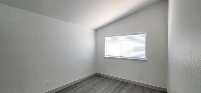 Building Photo - 73 Sea Holly Way