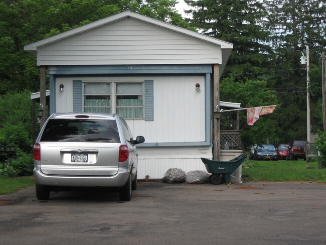 Building Photo - 14502 Richmond Ave