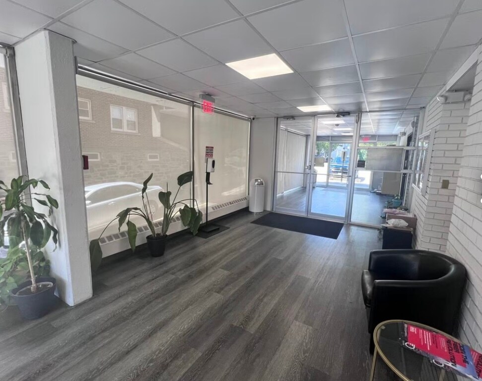 Building Photo - 87 Glenbrook Rd