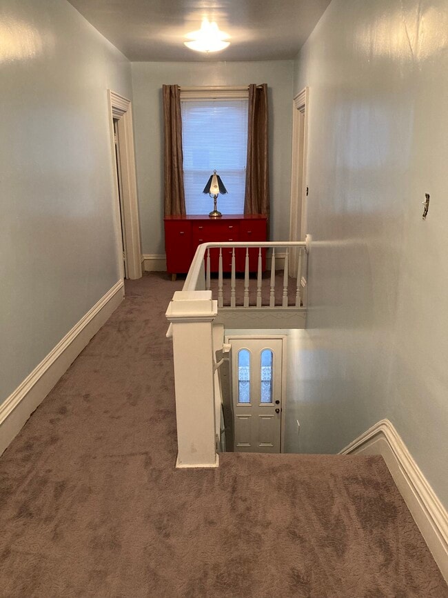 Building Photo - 510 Main St