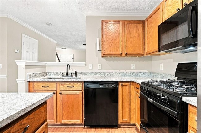 Building Photo - 225 Osmanthus Way