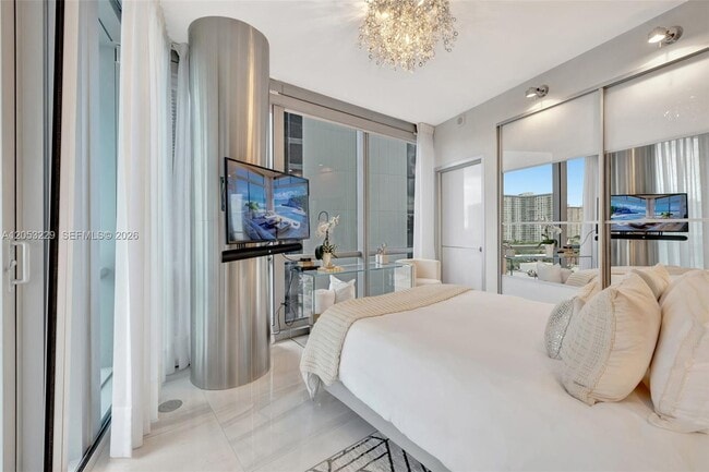 Building Photo - 17121 Collins Ave