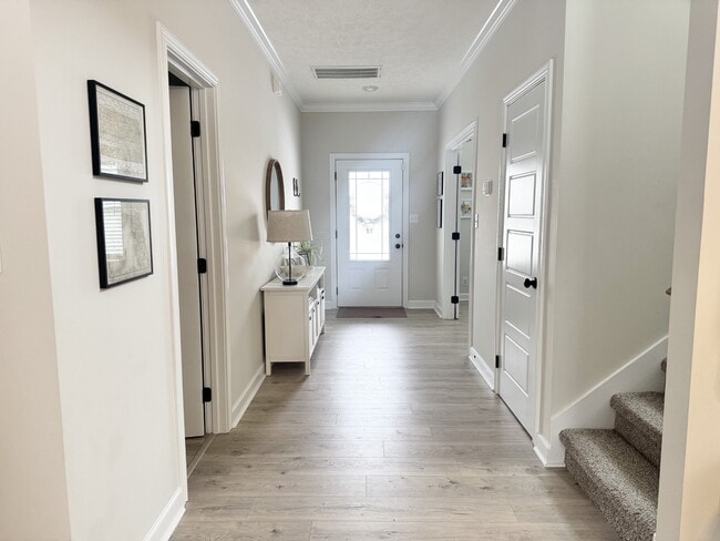 Building Photo - 958 Alton Dr