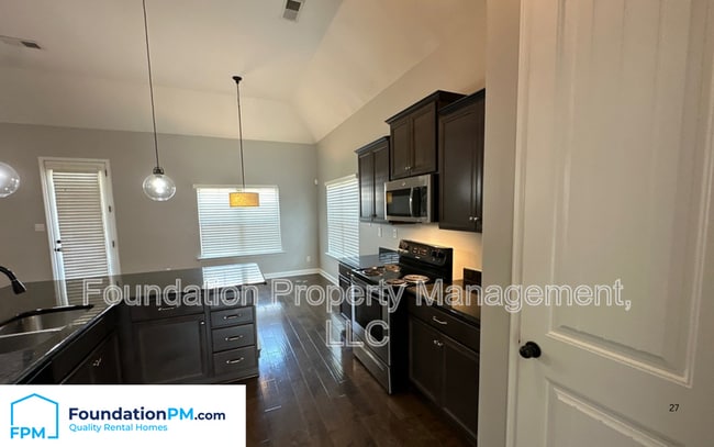Building Photo - 4321 Wethersby Dr