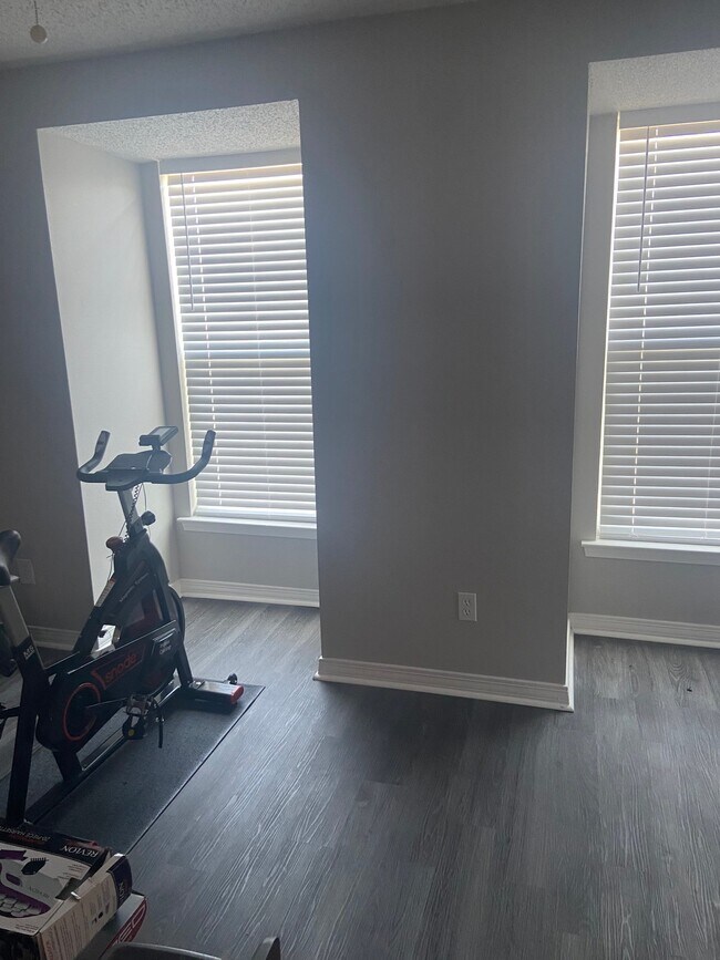 Building Photo - 313 Ormond Meadows Dr