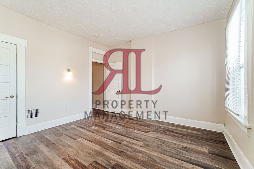 Building Photo - 623 Gilbert St