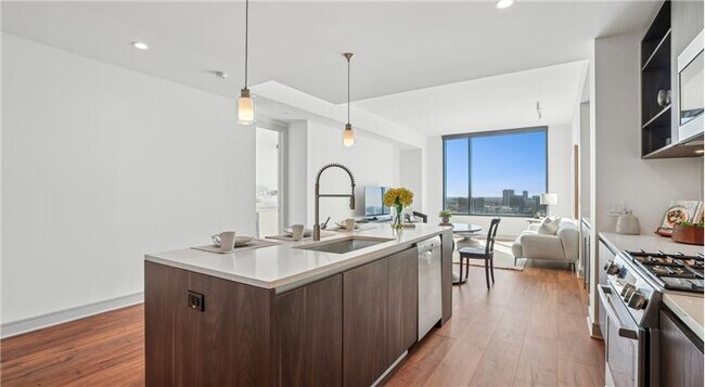 Building Photo - 3410 Yoakum Blvd