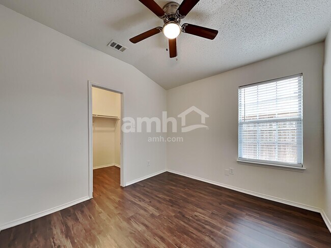 Building Photo - 216 Cornell