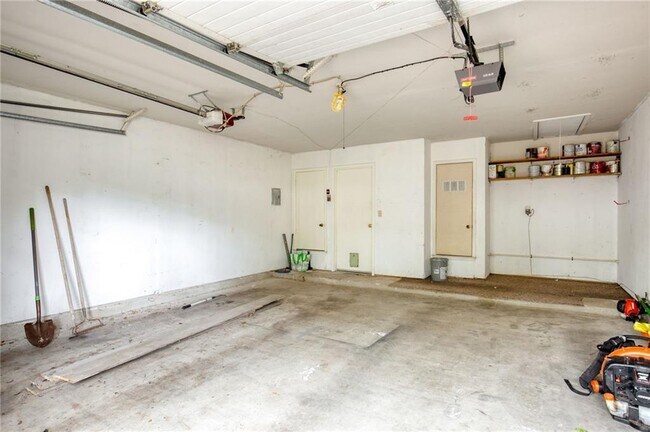 Building Photo - 9708 Moorberry St