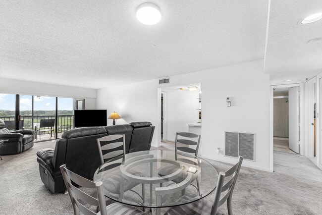 Building Photo - 6662 Boca Del Mar Dr