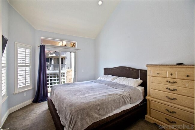 Building Photo - 2 Bed / 2 Bath Townhome in El Cajon