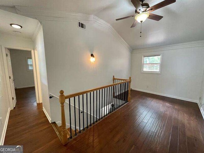 Building Photo - 8940 Bay Dr