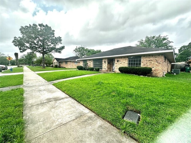 Building Photo - 8207 Rockhill St
