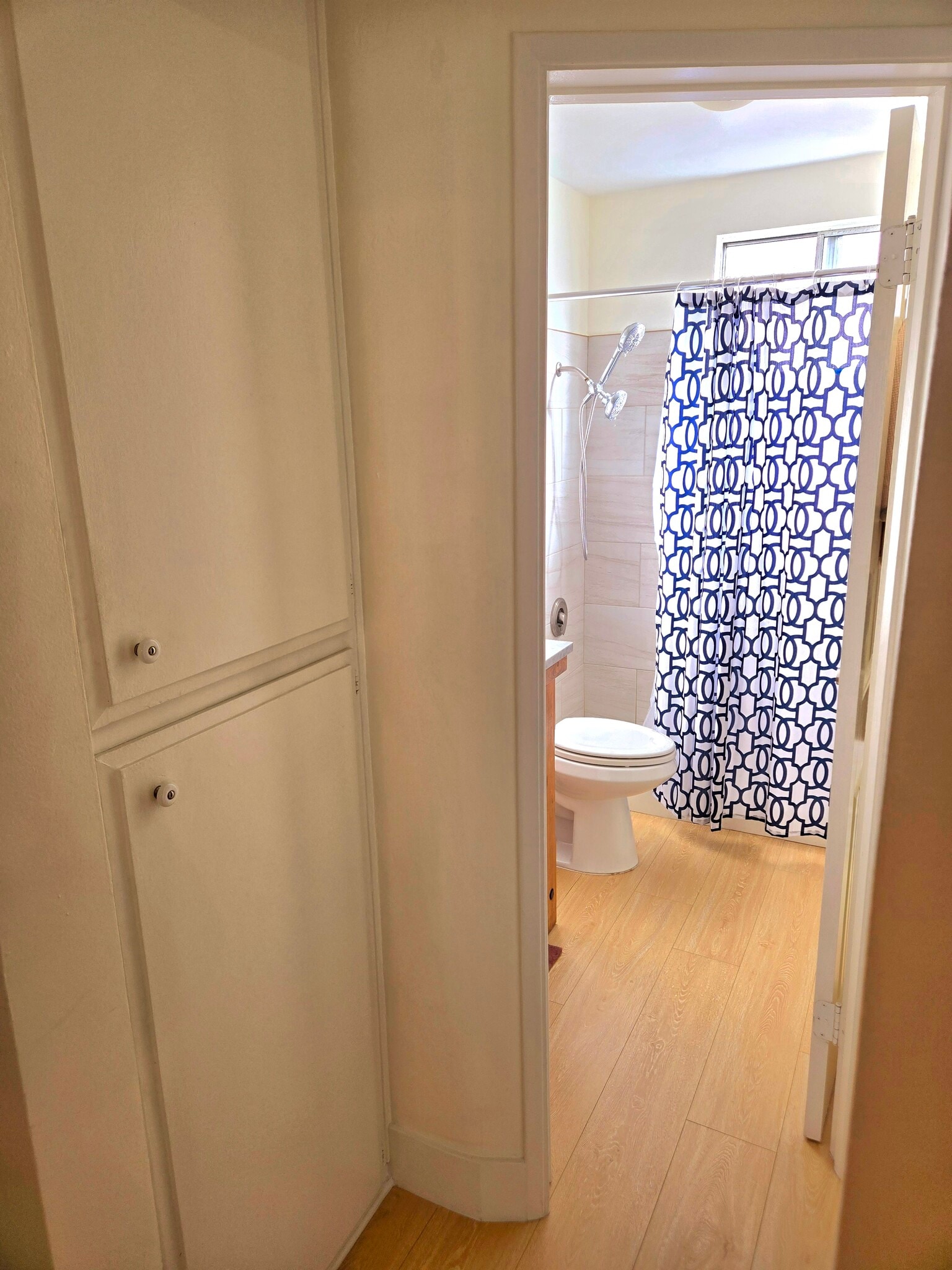 Building Photo - 4262 Wilson Ave