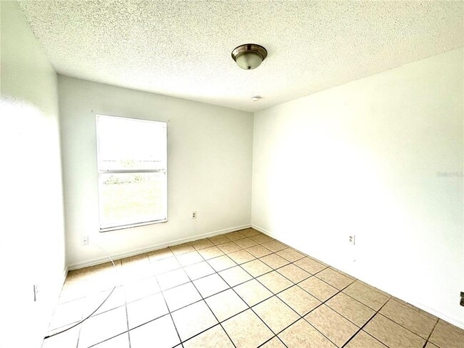 Building Photo - 362 Aylesbury Ct