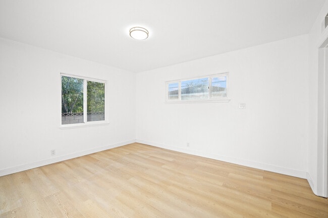 Building Photo - Spacious 4BR 2BA Home in Prime Glendora