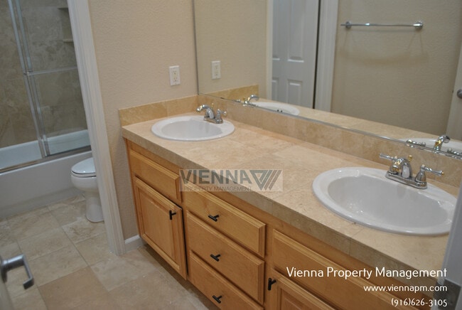 Building Photo - 3750 Jennieke Ct