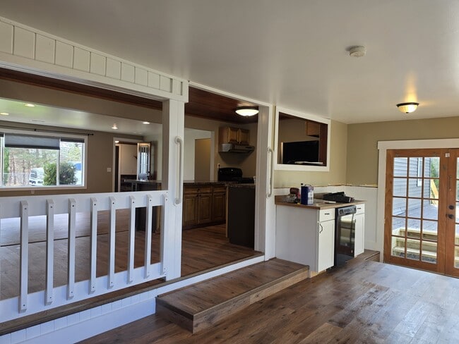 Building Photo - 4582 Maiden Ln