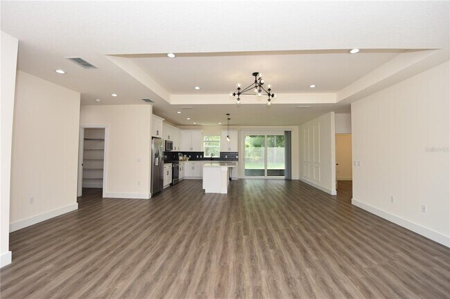 Building Photo - 100 White Hall Dr