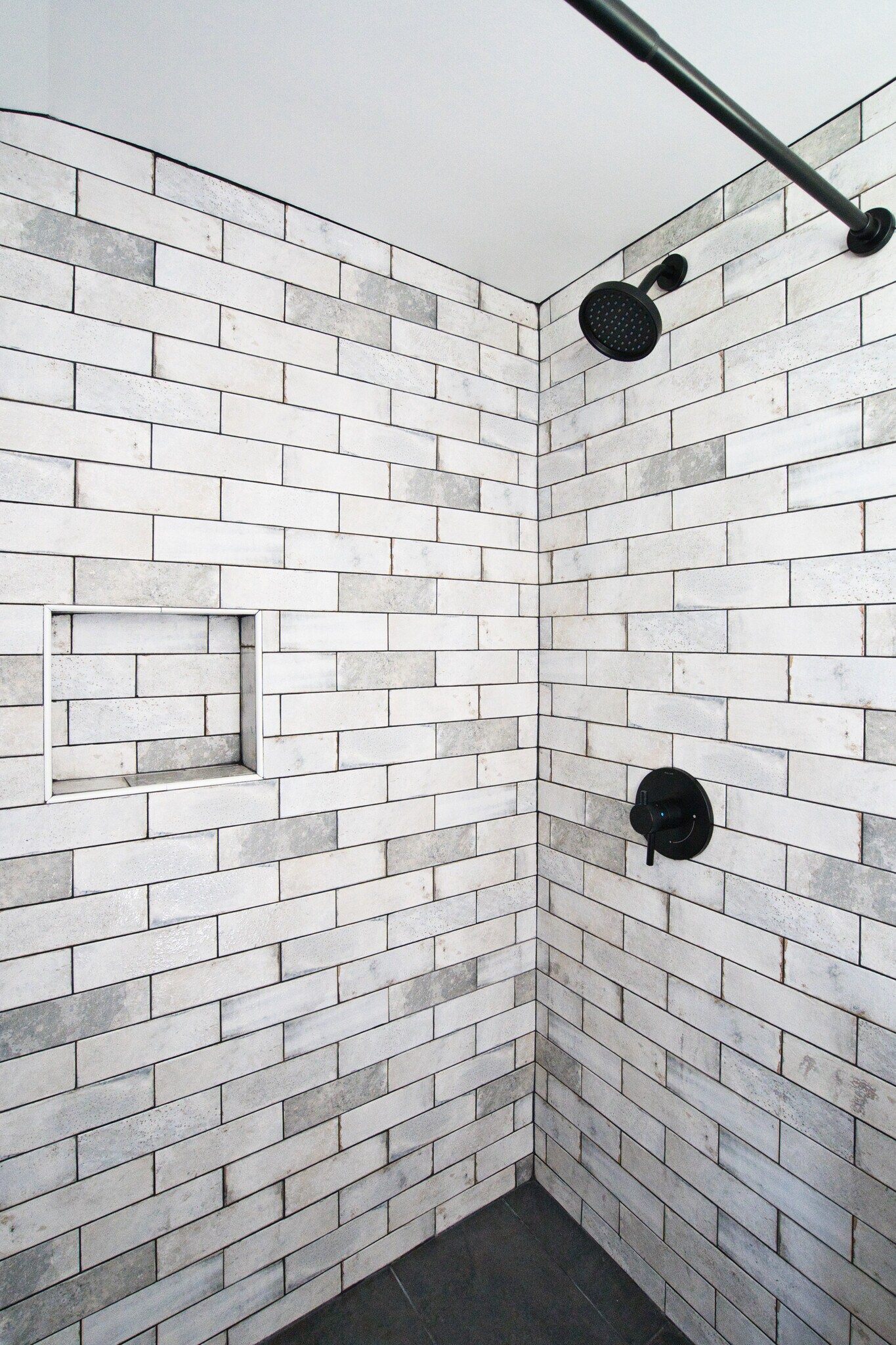 Building Photo - 4413 Albany Post Rd