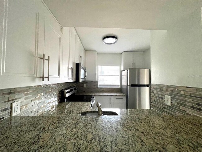 Building Photo - 2625 FL-590