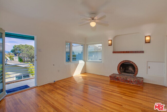 Building Photo - 2534 7th St