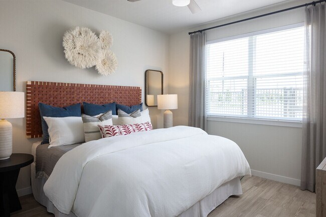 Building Photo - Move In Now — Pay $0 Until 2026!