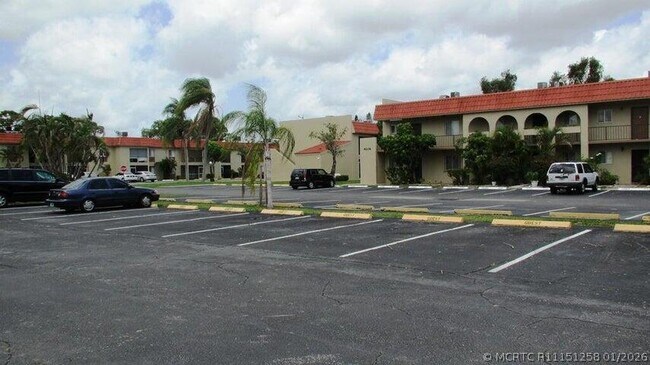 Building Photo - 6066 Forest Hill Blvd