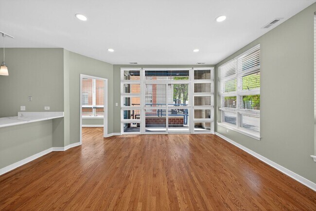 Building Photo - 1151 W Washington Blvd