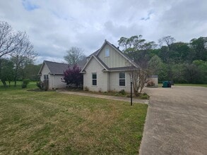 Building Photo - 4890 Trout Farm Rd
