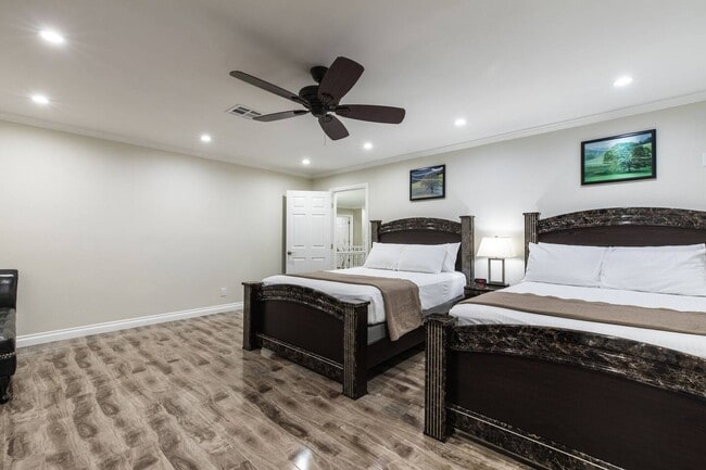 Building Photo - 9020 Moss Creek Cir