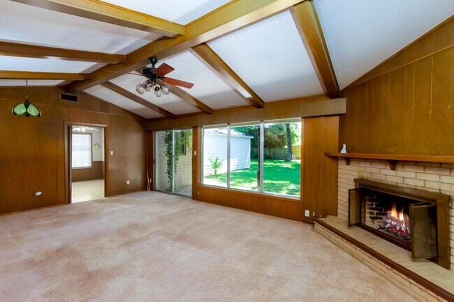 Building Photo - 1510 Belvedere Dr