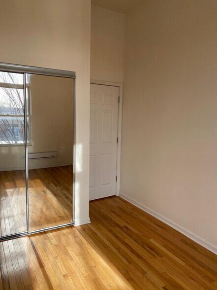 Second BR - 2712 W North Ave