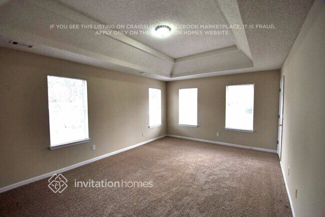 Building Photo - 532 Carriage Walk Ln