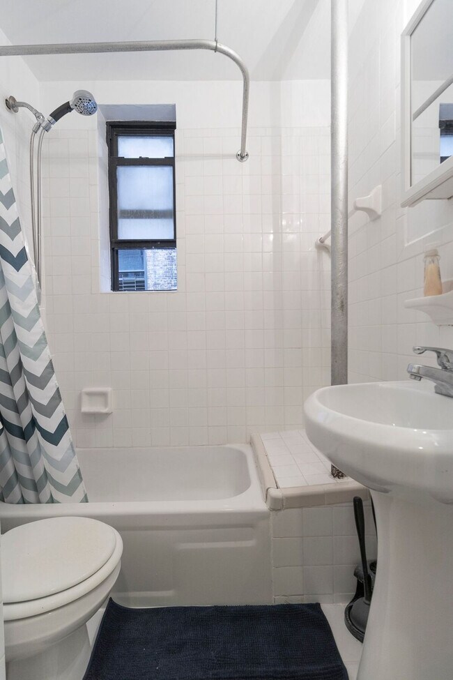 Building Photo - 309-311-311 E 95th St