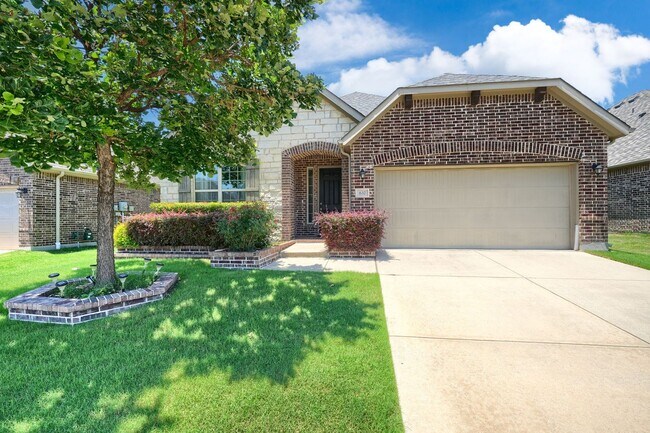 Primary Photo - Charming Single-Story Home Located in Lind...